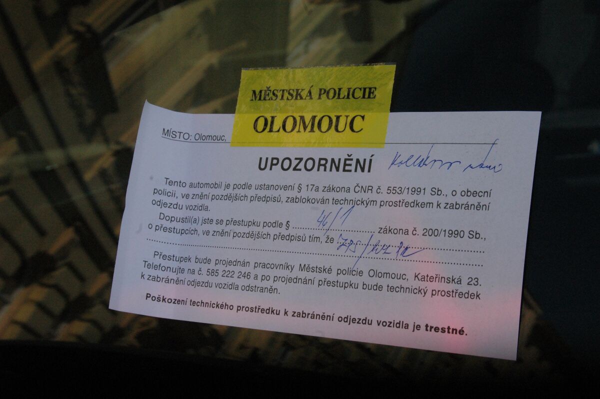 Falešný revizor v Olomouci chtěl pokutovat černého pasažéra, volal  strážníky - Olomoucký deník