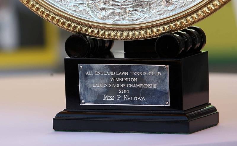 Wimbledonské trofeje Petry Kvitové