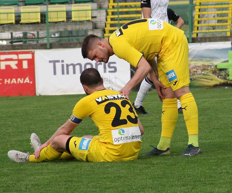 Fotografie ze zápasu mezi celky 1. HFK Olomouc a FC Strání