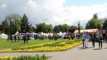 Stovky lidí zaplnily v sobotu Smetanovy sady Výstaviště Flora Olomouc. Přilákal je tam už druhý ročník dobrého jídla a pití Garden Food Festival.