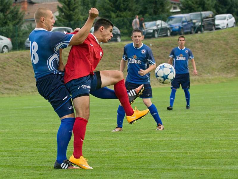 MOL Cup: Viktorie Přerov (v modrém) proti HFK Olomouc