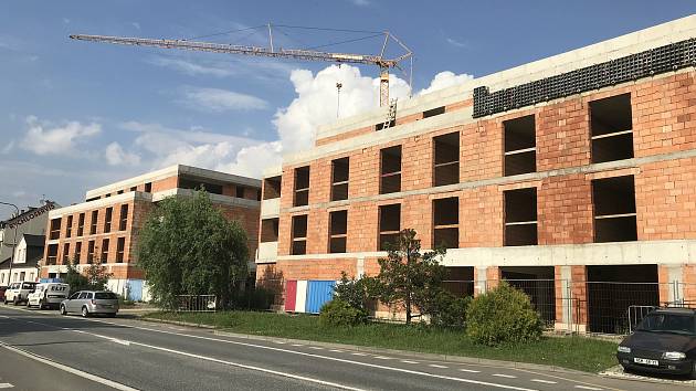 Olomouc - developerská výstavba v ulici Střední Novosadská. Srpen 2020