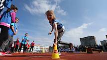 Olympijský trénínk na ZŠ Heyrovského v Olomouci pod vedením Michaely Hrubé, Štěpána Janáčka, Šárky Kašpárkové a Michala Pogányho