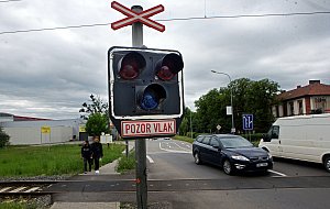Na železničních přejezdech na Nových Sadech a Novém Světě nebliká bílé světlo.Plánovaná výluka od 5.6. - 9.7.2020.