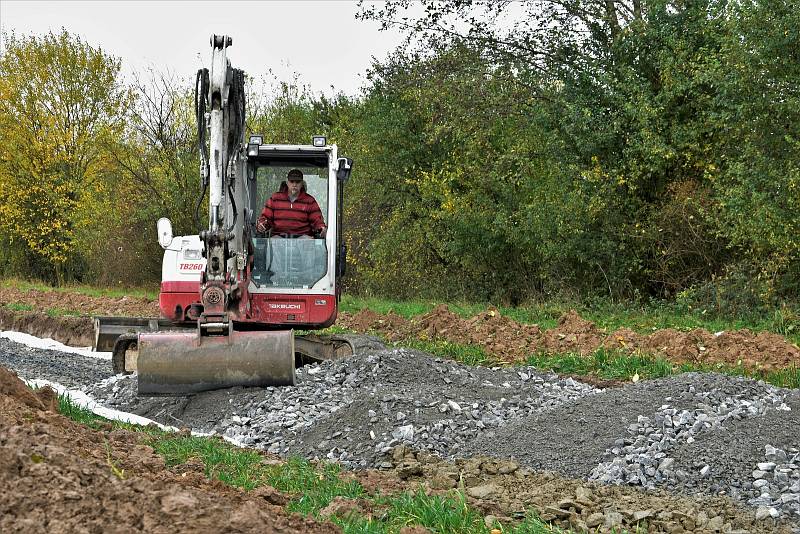 Stavba Biocentra Veklice na okraji Senice na Hané, 4. 11. 2020