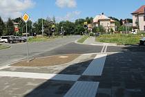 Krakovská ulice v Olomouci má po právě dokončené rekonstrukci nové chodníky, parkovací zálivy i povrch vozovky.