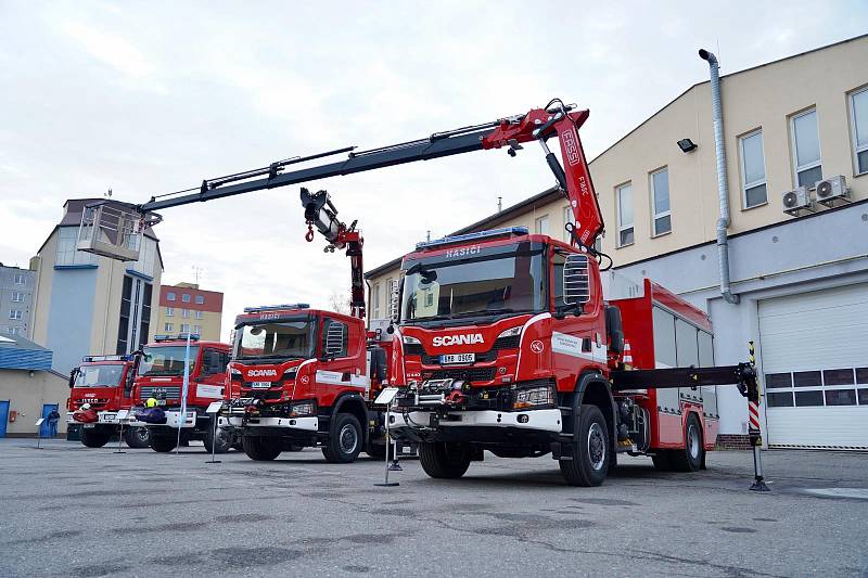 Slavnostní předání nové techniky Hasičskému záchrannému sboru Olomouckého kraje, 8. 1. 2019