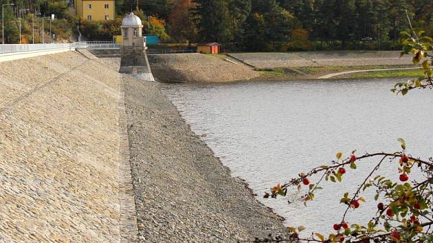 Opravená hráz plumlovské přehrady