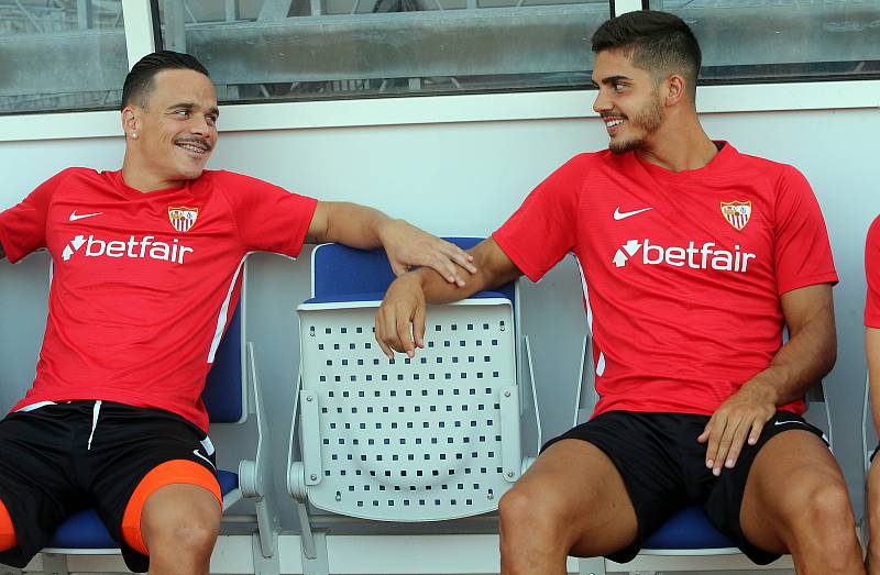 Fotbalisté Sevilla FC na Andrově stadionu v Olomouci