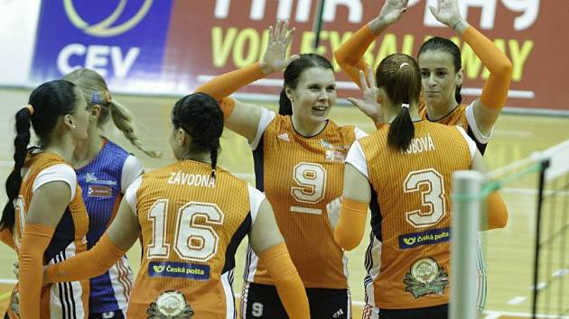 Challenge Cup: olomoucké volejbalistky (v oranžové) proti Poreči