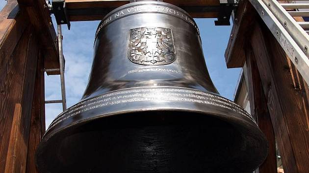 Zvon na Horním náměstí. Ilustrační foto