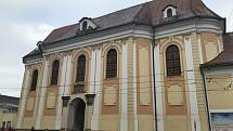 Bývalý klášter sester klarisek na náměstí Republiky, v němž dnes působí Vlastivědné muzeum v Olomouci
