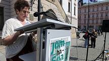 V Olomouci se veřejně četla jména zavražděných olomouckých občanů transportovaných do koncentračních tá­borů