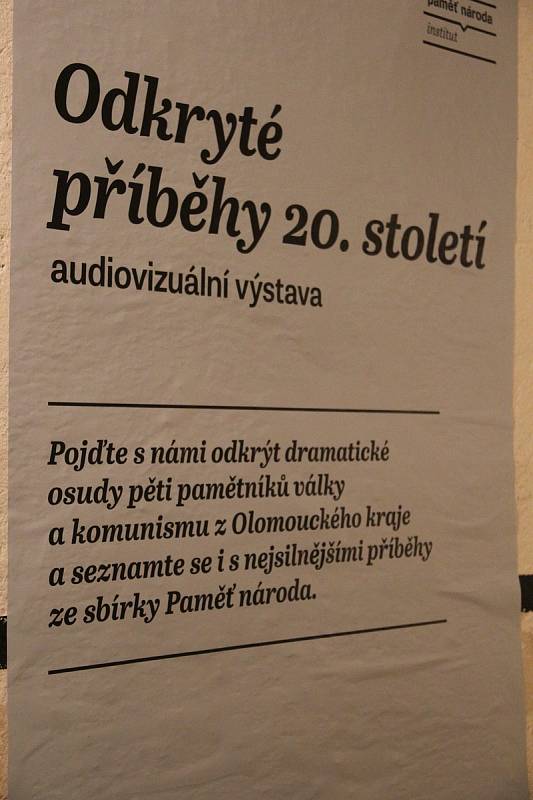 Bývalý kryt civilní ochrany v olomouckých Bezručových sadech ožil unikátní výstavou Odkryté příběhy dvacátého století ze sbírky Paměti národy