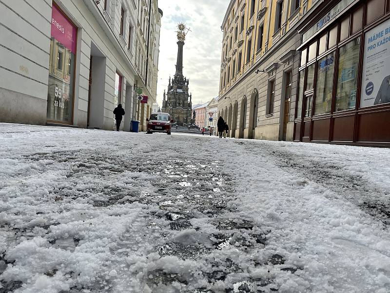 Ledovka a sníh v Olomouci, 8. února 2021