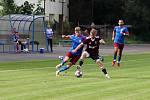 Fotbalisté Litovle (v červeném) porazili v krajském přeboru doma Želatovice 4:1. Dušan Dostál