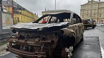 Od 6. prosince je na náměstí Republiky v Olomouci výstava Příběhy z Ukrajiny, která obsahuje autovraky přivezené z Ukrajiny, 6. prosince 2022.