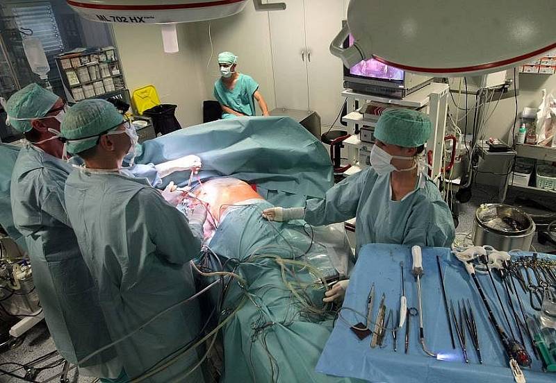 Operace srdce unikátní šetrnou metodou v olomoucké fakultním nemocnici