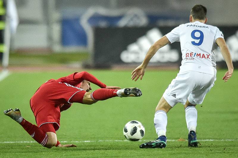 Utkání 19. kola první fotbalové ligy: Baník Ostrava - Sigma Olomouc, 14. prosince 2018 v Ostravě. Na snímku (zleva) David Houska a Lukáš Pazdera.