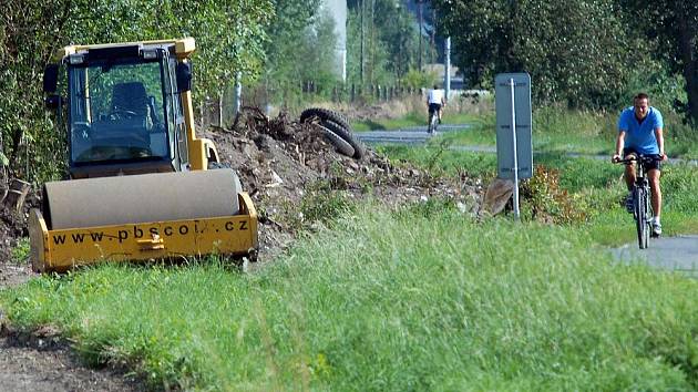 Stavba cyklostezky na Poděbrady