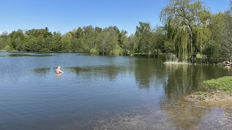Hladina vody na olomouckých Poděbradech se zvedla až o 1,5 metru, 12. května 2021
