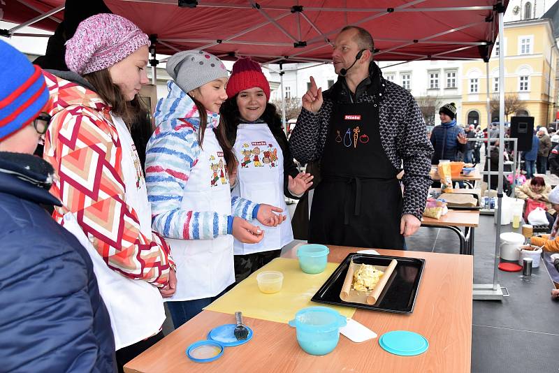 Soutěž o nejvypečenější vánočku na náměstí v Uničově