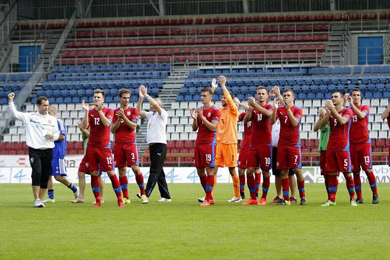 Výběr amaterských hráčů České republiky (Olomoucký kraj) remizoval se Slovenskem 0:0 a slavil postup na mistrovství Evropy amatérů