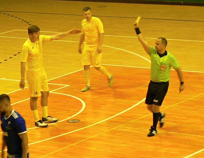 Futsalisté SK UP Olomouc prohráli doma na úvod 2. ligy skupiny Východ s Vysokým Mýtem 2:6.