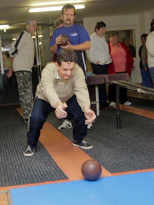 Kuželkářská liga handicapovaných ve Šternberku