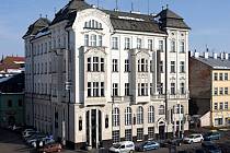 Budova bývalého polygrafického učiliště na třídě Svobody v centru Olomouce