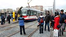 První cestující na nové tramvajové trati v Olomouci