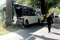 Nehoda autobusu u Hraničných Petrovic