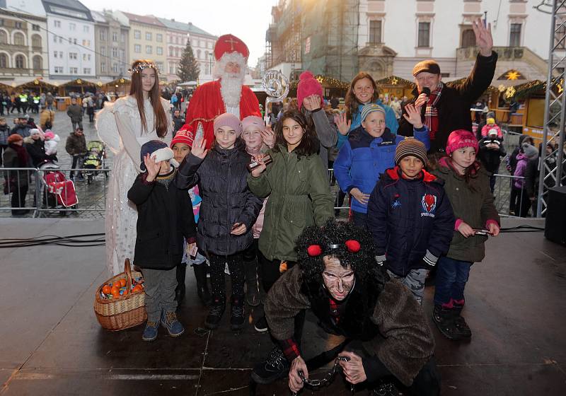 Mikulášská nadílka na Horním náměstí v Olomouci