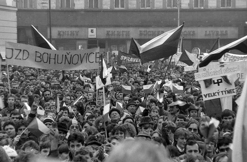 Generální stávka na olomouckém Horním náměstí