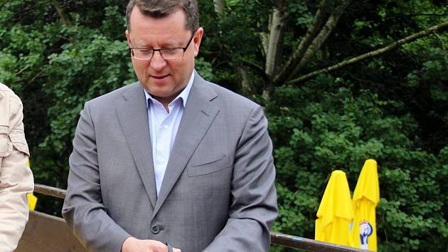 Olomoucký primátor Antonín Staněk při otevírání opravené rozhledny v zoo na Svatém Kopečku