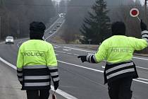 Policejní kontrola na hranici šumperského a svitavského okresu v pondělí 1. března dopoledne u Studené Loučky na Mohelnicku.