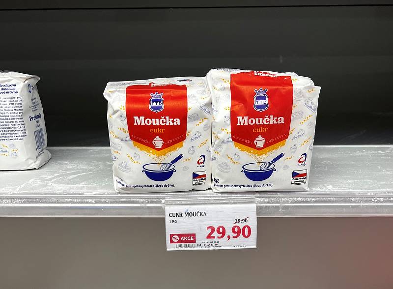 Aktuální cena cukru v olomouckých supermarketech, 4. října 2022