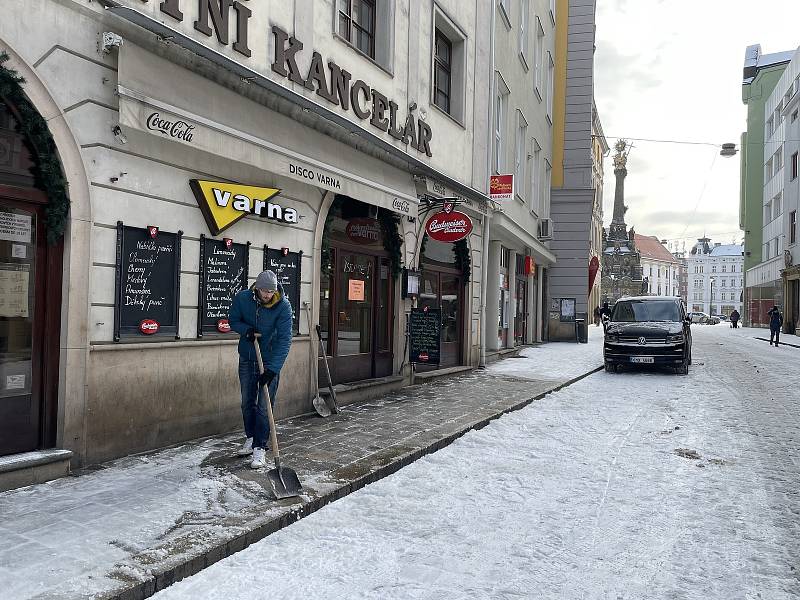 Ledovka a sníh v Olomouci, 8. února 2021