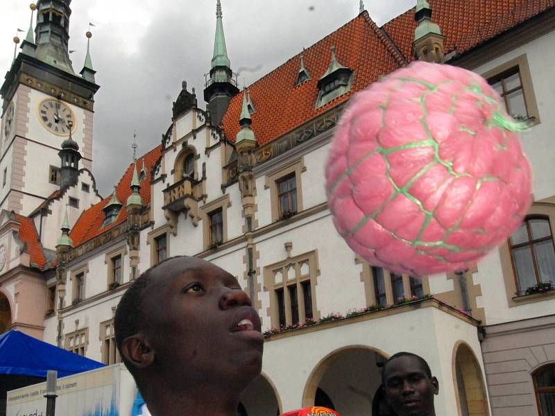 Akce Fotbal pro rozvoj na Horním náměstí v Olomouci.