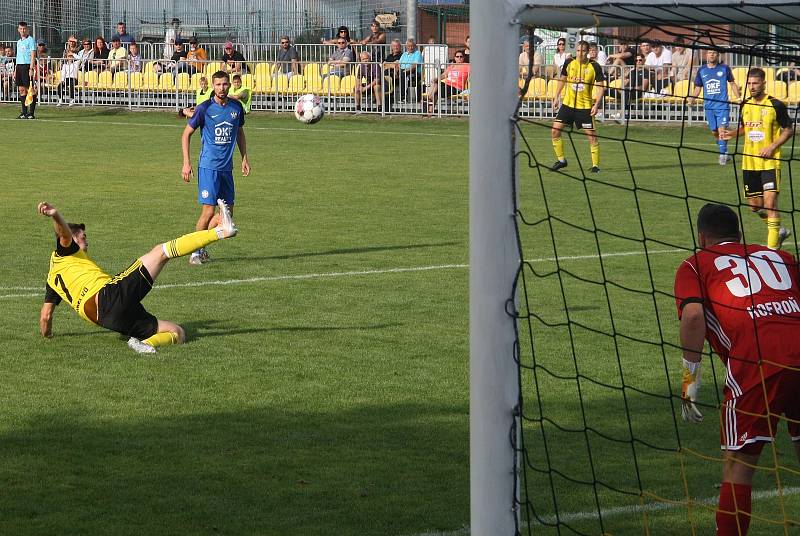 Fotografie ze zápasu 5. kola divize E mezi celky FK Nové Sady a FK Kozlovice