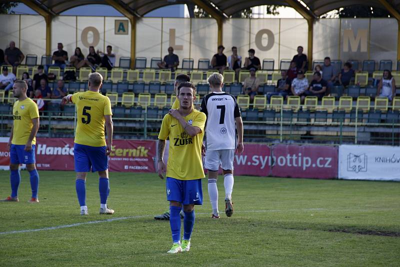 Fotbalisté HFK Olomouc nestačili v divizi v souboji prvního s druhým na Kozlovice. Utrpěli debakl 0:5. Milan Kadlec