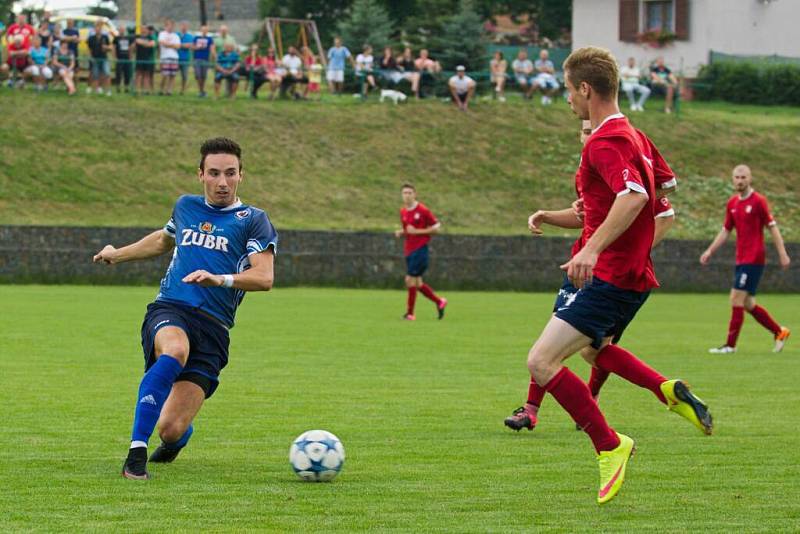 MOL Cup: Viktorie Přerov (v modrém) proti HFK Olomouc