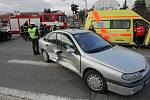 Srážka renaultu s BMW ve Velkomoravské ulici v Olomouci