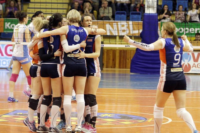 Páté rozhodující finále extraligy mezi volejbalistkami Prostějova (ve světlé) a Olomouce