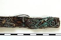 Fragment textilní čelenky nalezené u kostela svatého Mořice.