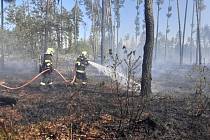 V pátek hořel hektar lesa na Velkém Kosíři. Foto: HZS Olomouckého kraje