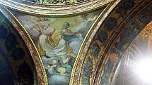 Zrestaurované fresky na stropě chrámu sv. Michala v Olomouci