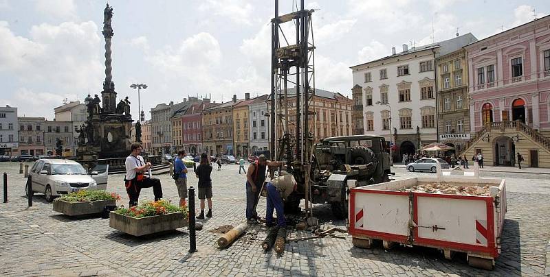 Vrtání na Dolním náměstí vzbudilo pozornost