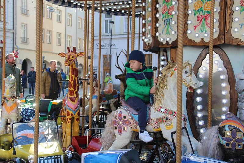 První víkend Vánočních trhů v Olomouci 2019