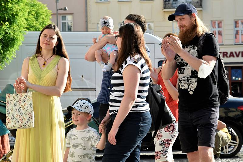 Olomouc (o)žije. Průchodový hudební festival v ulicích města, 4. 6. 2021